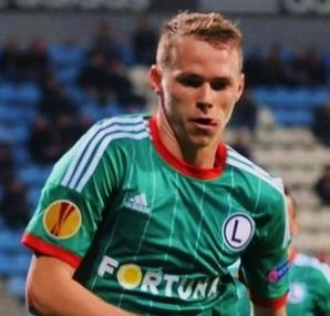 Albania: Piłkarz Legii ranny podczas meczu Ligi Europejskiej. Zamieszki na stadionie