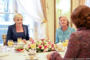 Królowa Sylwia z Pierwszą Damą w Belwederze