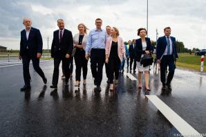Premier podczas otwarcia odcinka drogi S11: każdy kilometr tej drogi, to kilometr nowych możliwości