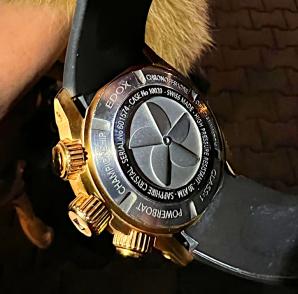 [VIDEO] Kolejny sukces BIURA RUTKOWSKI! Zegarek skradziony z włamania w Kłodawie odzyskany na stacji paliw shell we Wrocławiu. Paser zatrzymany przez policję