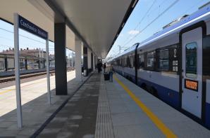 Nowy peron z bezpiecznym przejściem pod torami w Czechowicach-Dziedzicach