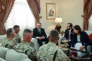 Spotkanie Prezydenta z polskimi żołnierzami w Katarze