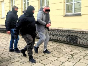 [VIDEO] Po 24 latach odpowiedzą za zabójstwo dwóch 18-latek