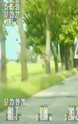 Pędził motocyklem 203 km/h. Dorwali go polscy policjanci (video)