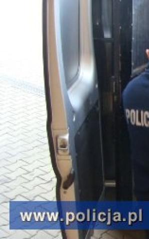 Policjanci zatrzymali złodziei, którzy okradli bank