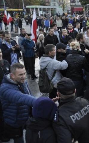 Bójka podczas marszu przeciwko uchodźcom w Koszalinie!