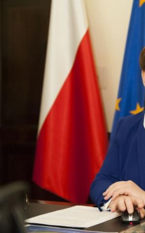 Program „Rodzina 500+”: premier odpowiadała na pytania internautów