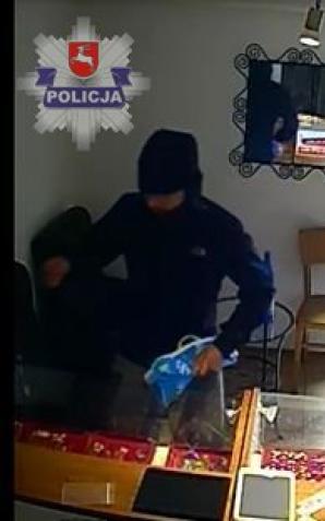 Napad na jubilera w Dęblinie! Kto rozpoznaje sprawców?
