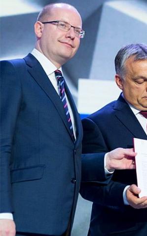 Premierzy Grupy Wyszehradzkiej podpisali Deklarację Warszawską