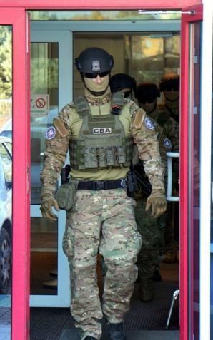 Lewe faktury na ponad 1.3 mln. Przedsiębiorcy i poborca podatkowy w rękach CBA