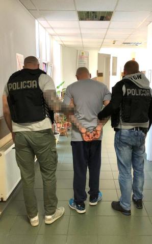 Terroryzowali obsługę sklepu. Wpadli już w ręce kryminalnych