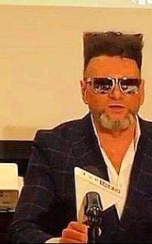 Realną pomoc Frankowiczom i firmom uwikłanym w problemy bankowe oferuje w czasie kryzysu Krzysztof Rutkowski i sztab jego prawników! Informacje i pomoc pod numerem alarmowym 600 007 007