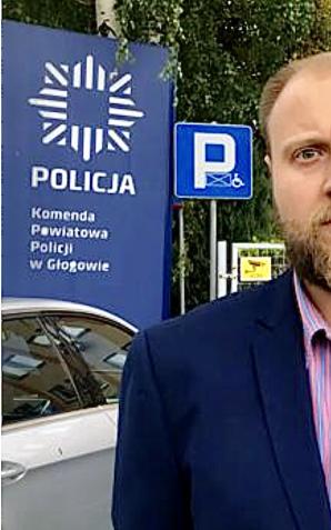 [VIDEO] Nieumundurowani policjanci wytargali Tomasza Ulatowskiego z mieszkania w Głogowie bez nakazu! Czy dlatego, że matka jego dziecka zna policjanta i wymyśliła sobie historię z gwałtem?