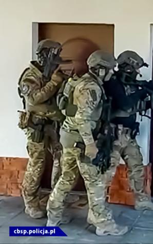 [VIDEO] Rozbity gang okradający podróżnych w pociągach