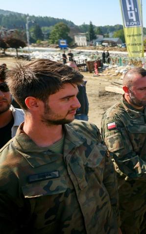 [VIDEO] Andrzej Duda z wizytą na terenach powodziowych