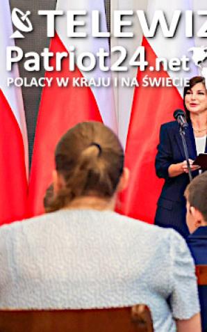 [VIDEO] Dyplomy stypendialne dla podopiecznych Fundacji Dorastaj z Nami