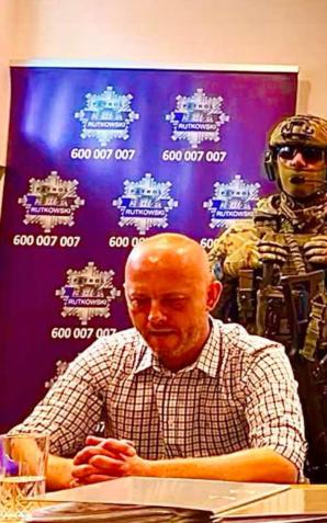 [VIDEO] Konferencja Rutkowskiego w Siedlcach: 1. Dramat ojców odizolowanych od dzieci! 2. Jak bronić się przed śmiertelnymi atakami?