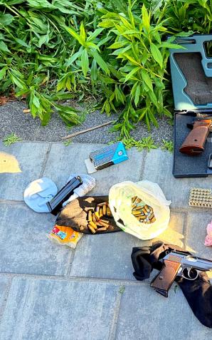 [VIDEO] Siedmiu obywateli Gruzji podejrzanych o posiadanie broni palnej i amunicji - wszyscy zostali tymczasowo aresztowani