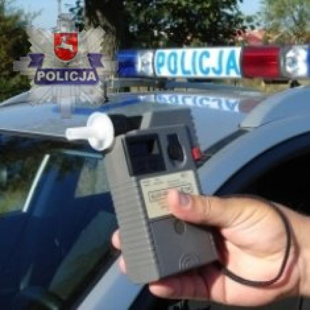 Jechał motorowerem z 4 promilami. Teraz walczy o życie! 