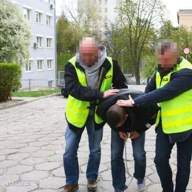 Ciechanki: Ciało mężczyzny wywieźli samochodem i wrzucili do rzeki