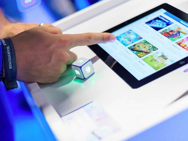 Elektroniczna kostka DICE+ pierwszym polskim produktem w amerykańskich sklepach Apple