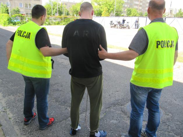 Włocławek: Brutalnie pobił i uciekł, ale wpadł w ręce policji