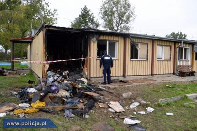Płock: Policjanci uratowali lokatorów!