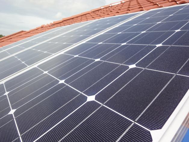 Polacy coraz częściej inwestują w zieloną energię