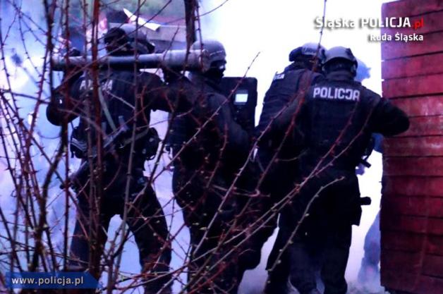 Katowice: Brawurowa akcja antyterrorystów. Zatrzymani włamywacze!