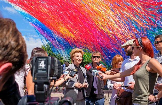 Łódź: Koncert na wstążki na Starym Rynku