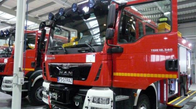 Wielkopolscy druhowie z Ochotniczych Straży Pożarnych odebrali nowe samochody 