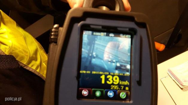 Pędził prawie 140 km/h po ulicach Szczecina