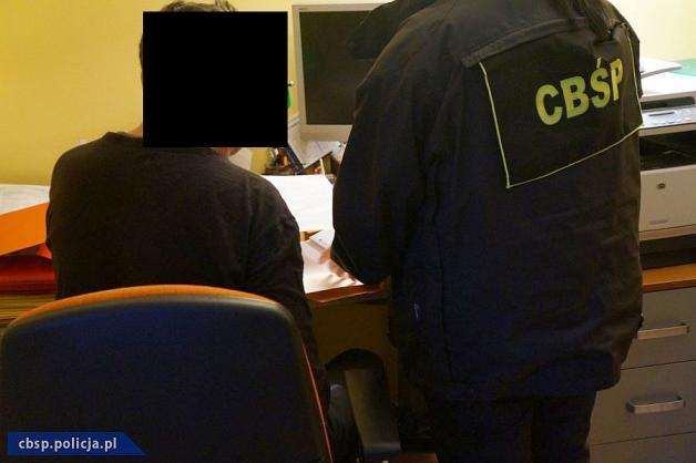 Wyłudzili 7 mln VAT na obrocie katodami niklu