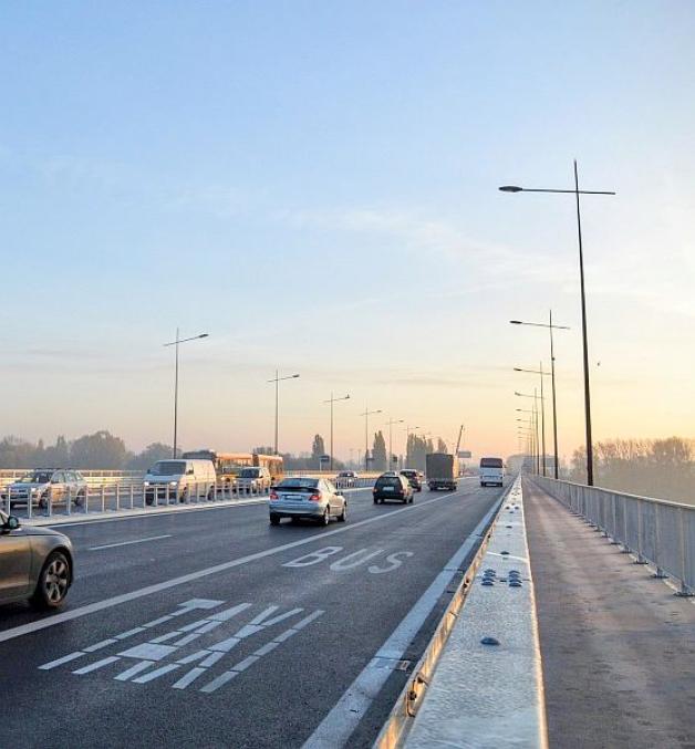 Warszawa walczy o motocykle na buspasach