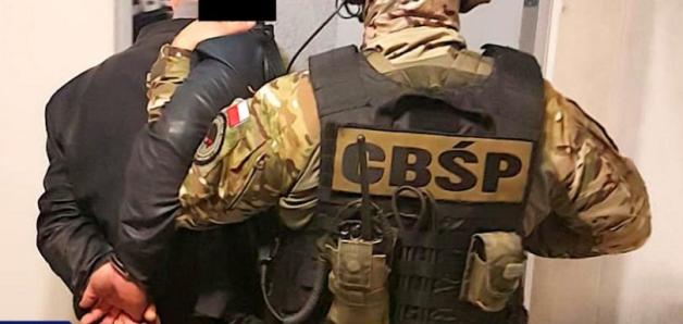 Po zajściach w Białymstoku ustalono już tożsamość ponad 50 osób. Zatrzymano sprawcę ataku na dziennikarza