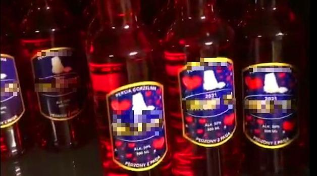 [VIDEO] Bimbrownia w budynku gospodarczym