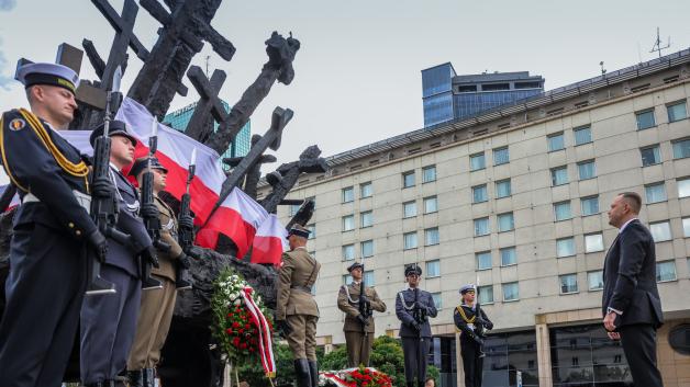 [VIDEO] Hołd dla ofiar sowieckiej agresji na Polskę. Prezydent Nawrocki: nie oddamy naszej wolności i pamięci o ofiarach